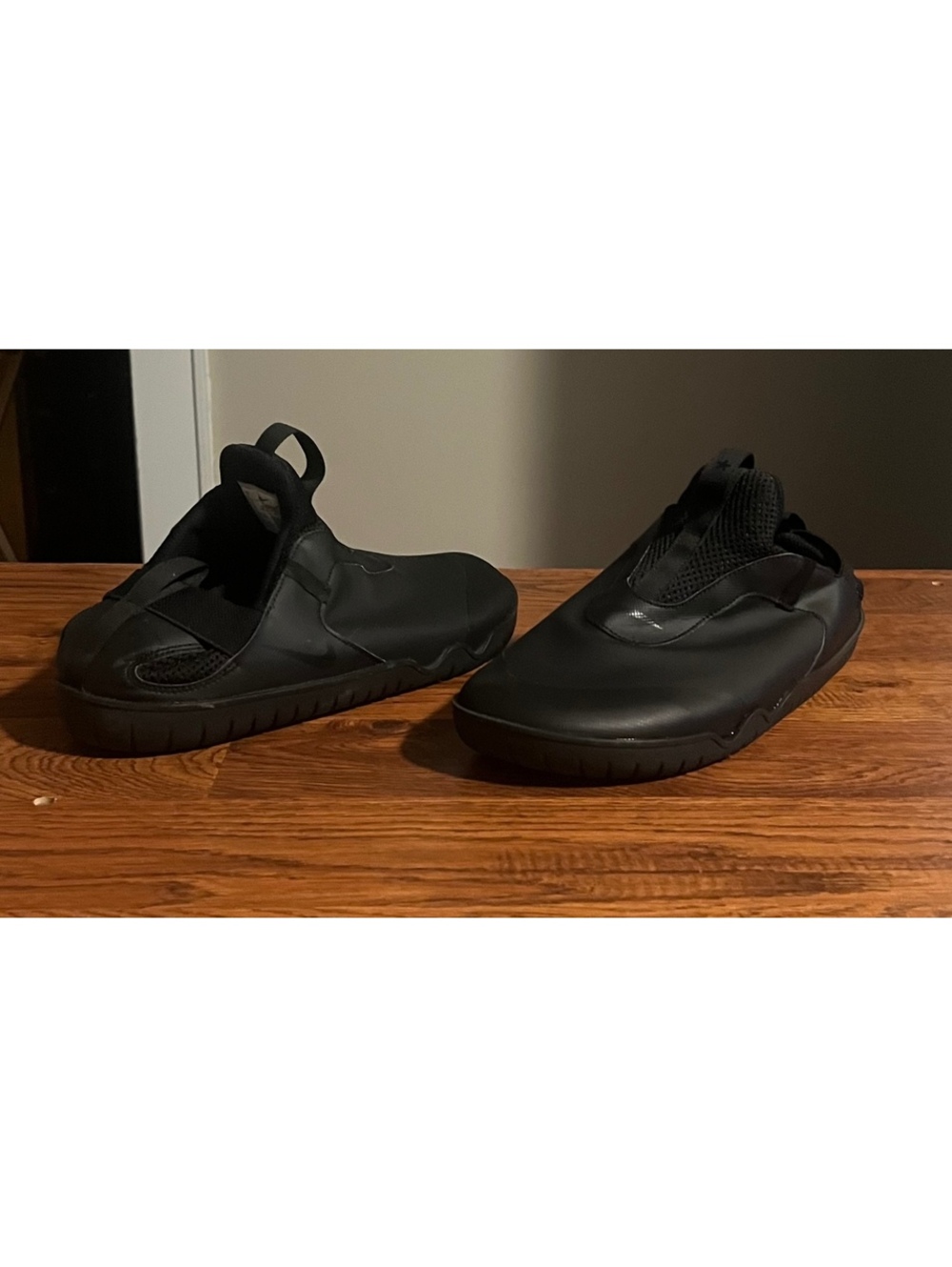 Nike Black Slip-On Athletic Shoes Size 11